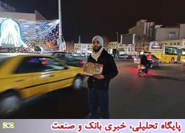 نصب پوستر «سردار سلیمانی» در خودرو‌های مردم به مناسبت فرا رسیدن 22 بهمن + تصاویر