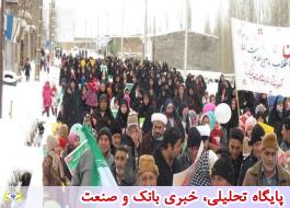 راهپیمایی پرشور 22 بهمن در روستای نام‌نیک شهرستان شاهرود