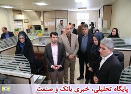 بازدید سرزده ی مدیرعامل بانک ملی ایران از اداره کل روابط عمومی به مناسبت روز خبرنگار
