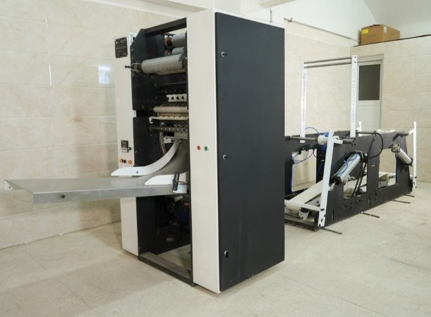 دستمال کاغزی لوله ای